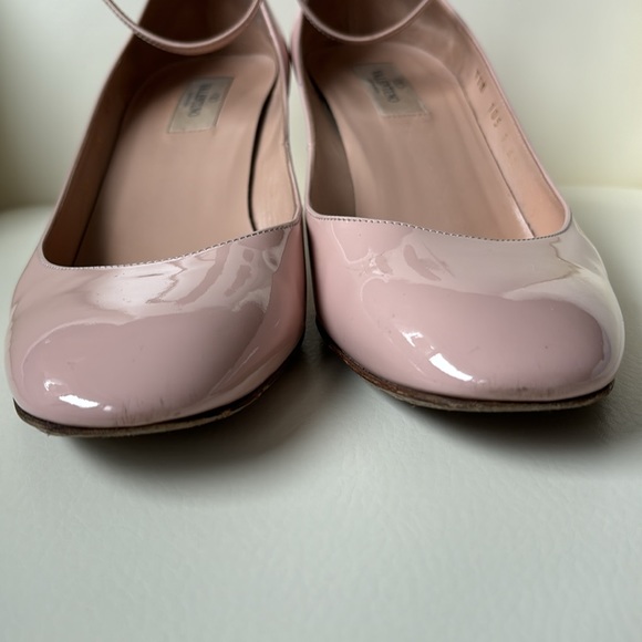 Valentino Garavani Leather Pink Patent Halo Strap Pumps. **HOST PICK** - Picture 2 of 10